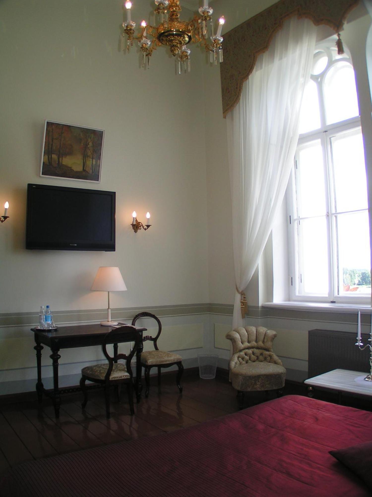 Hotel Birinu Pils Bīriņi Zewnętrze zdjęcie