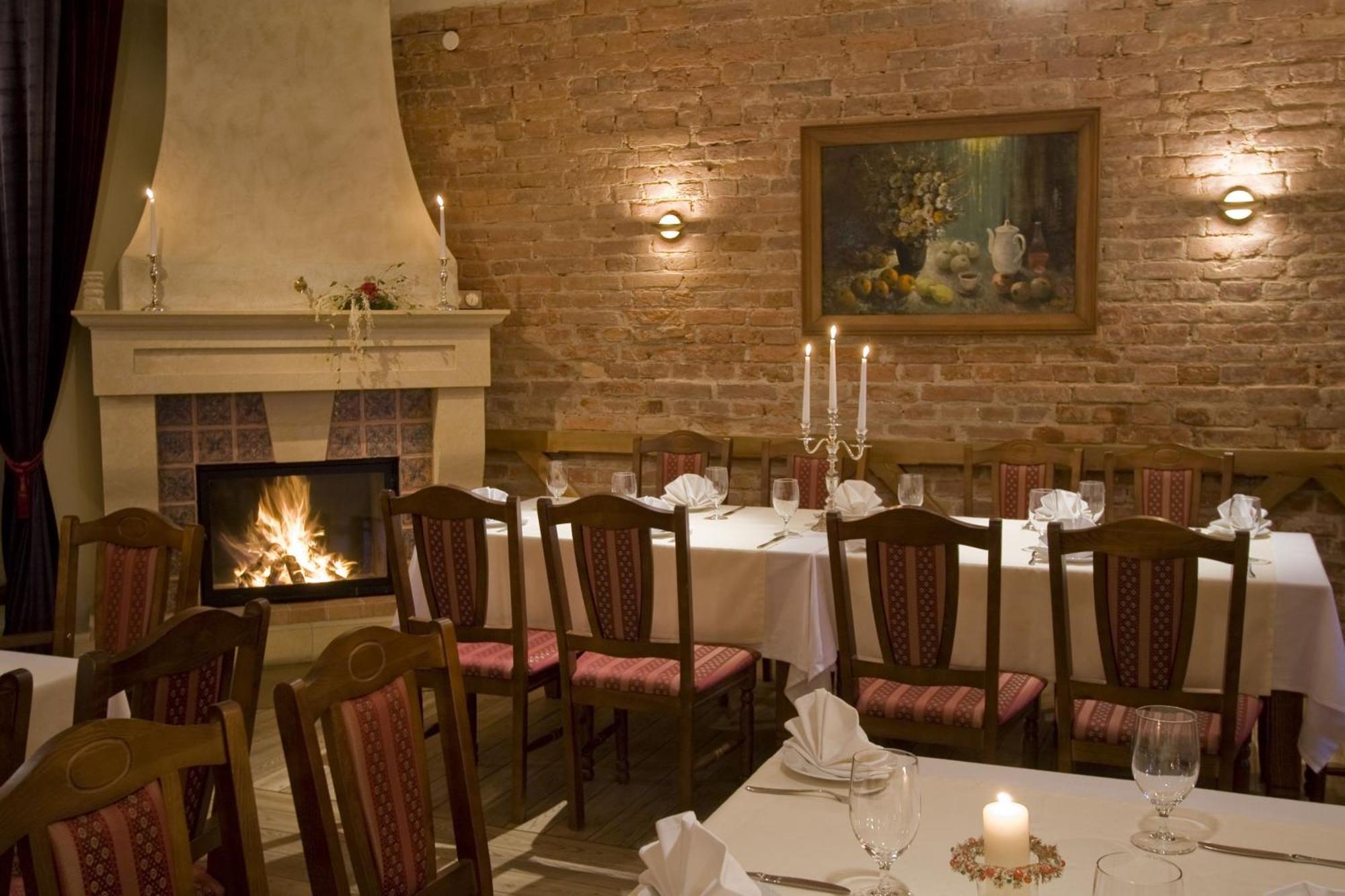 Hotel Birinu Pils Bīriņi Zewnętrze zdjęcie