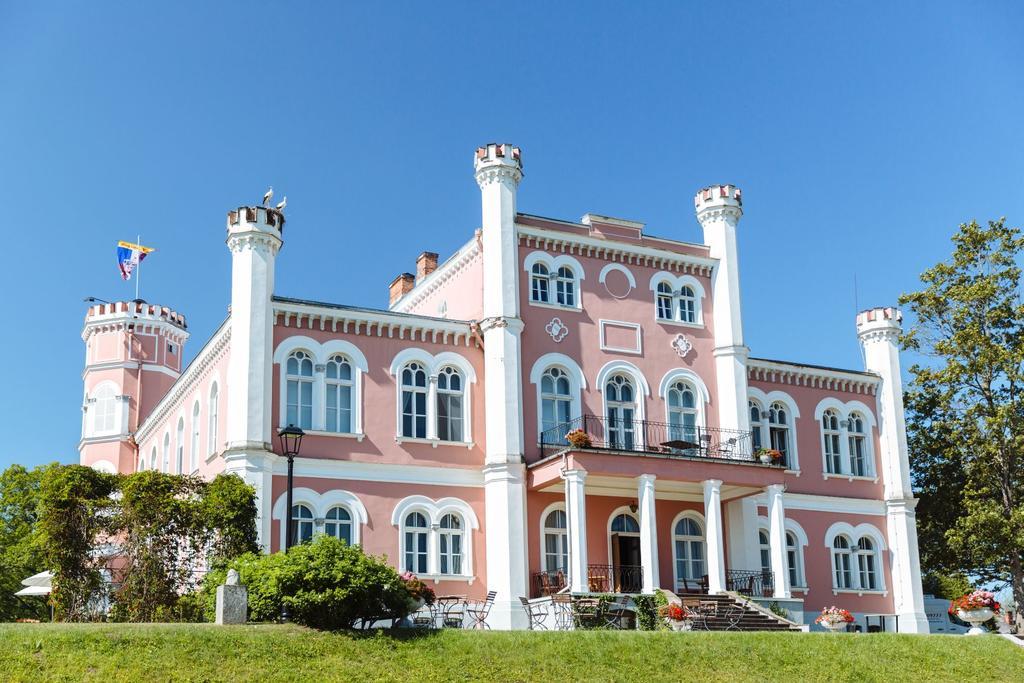 Hotel Birinu Pils Bīriņi Zewnętrze zdjęcie