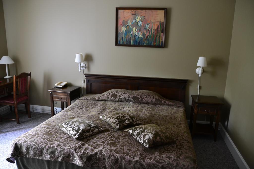 Hotel Birinu Pils Bīriņi Zewnętrze zdjęcie