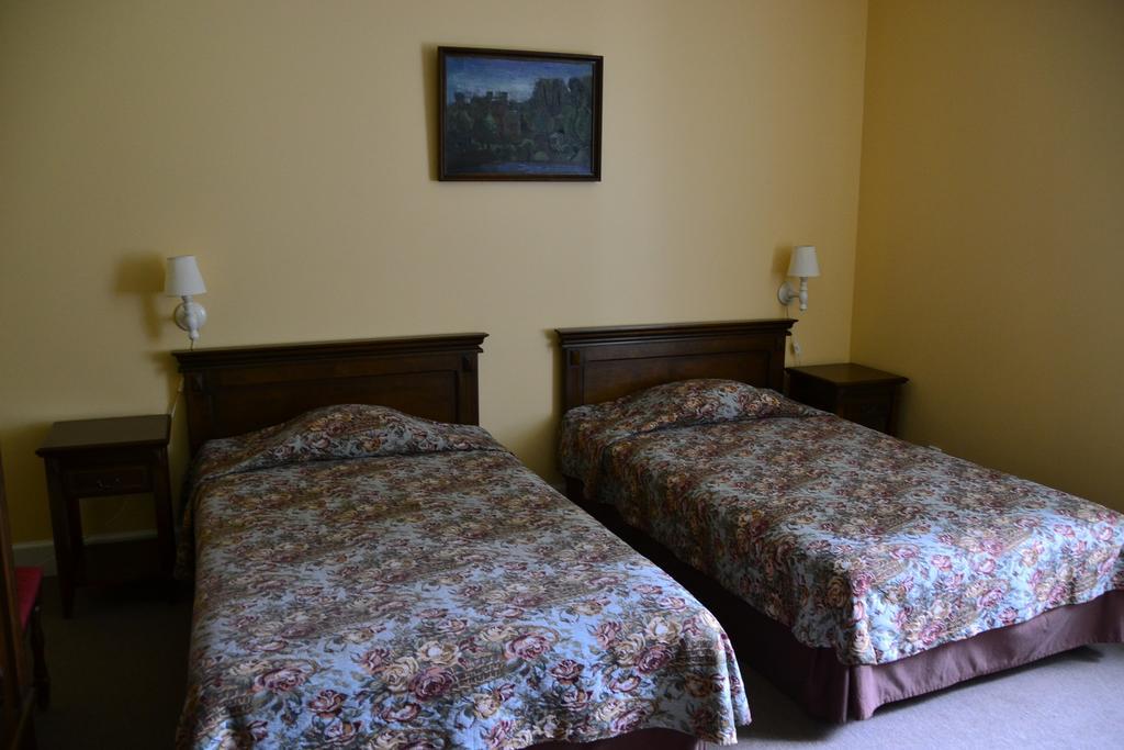 Hotel Birinu Pils Bīriņi Zewnętrze zdjęcie