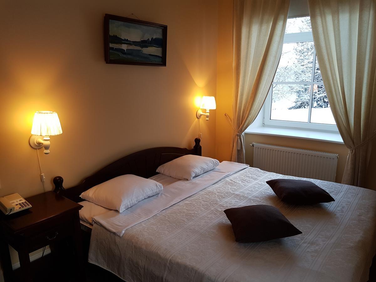 Hotel Birinu Pils Bīriņi Zewnętrze zdjęcie